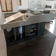 Historischer Stiftplotter im Konrad-Zuse-Museum Hühnfeld Zuse Plotter